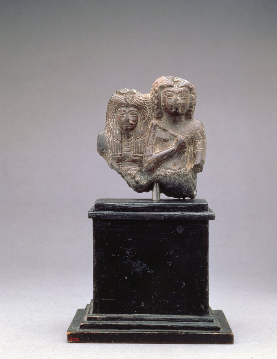 Kuningas Amenophis I ja hänen äitinsä Ahmose-Nofretiri, luultavasti Amenophis III:n hallituskaudelta, Uusi kuningaskunta, 1390-1353 eKr. (steatiitti) tekijältä Egyptian 19th Dynasty