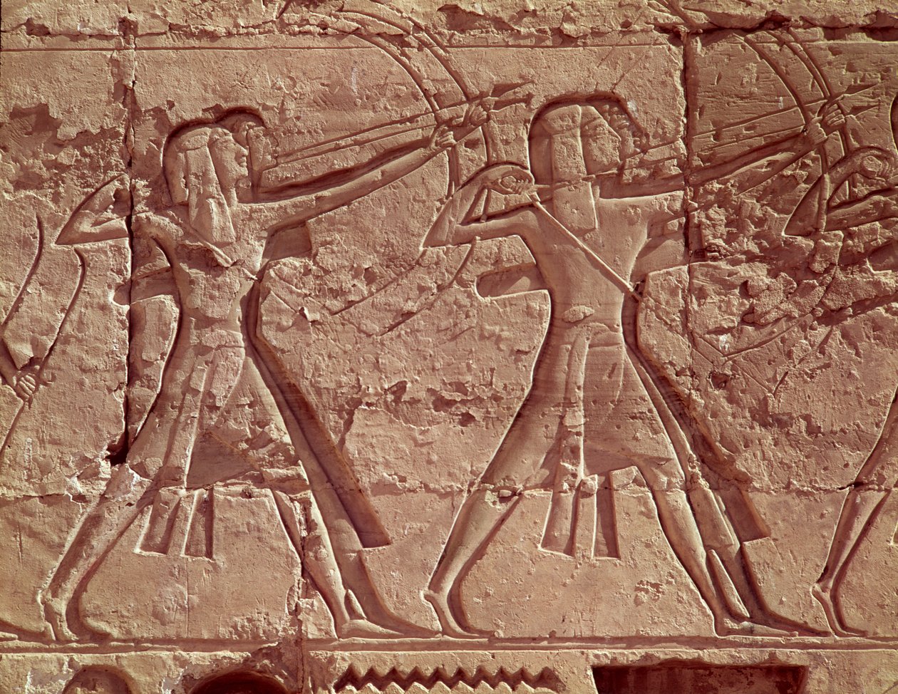 Jousimiehet, yksityiskohta Ramses III:n (n. 1184-1153 eKr.) metsästämisestä Ramses III:n ruumistemppelissä, Uusi kuningaskunta (hiekkakivi) tekijältä Egyptian 20th Dynasty