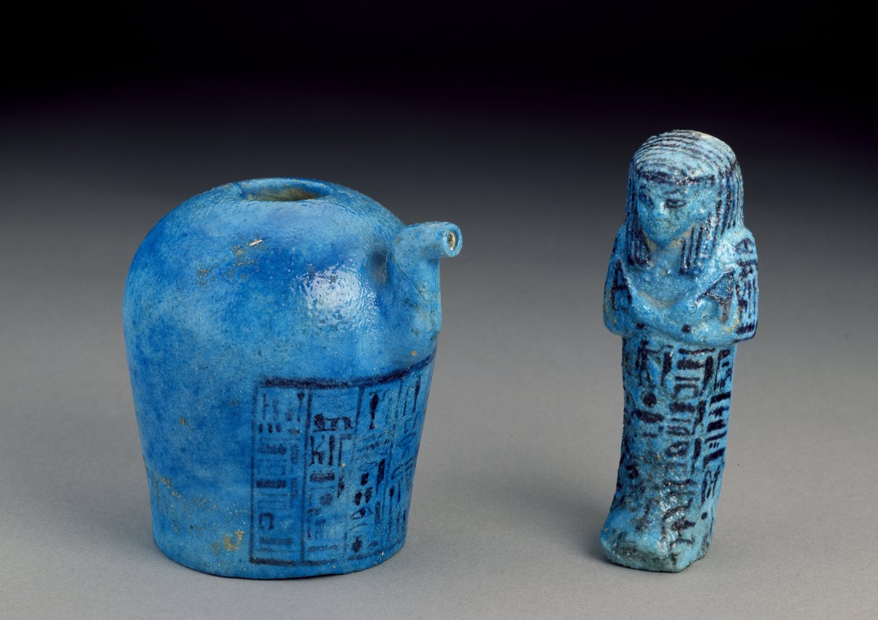 Libation-astia kaiverrettu Amunin, Amenemopeen ja Shawabtin papille haudasta 148, Thebes, Uusi kuningaskunta, n. 1193-1080 eKr. (lasitettu fajanssikeramiikka) tekijältä Egyptian 20th Dynasty