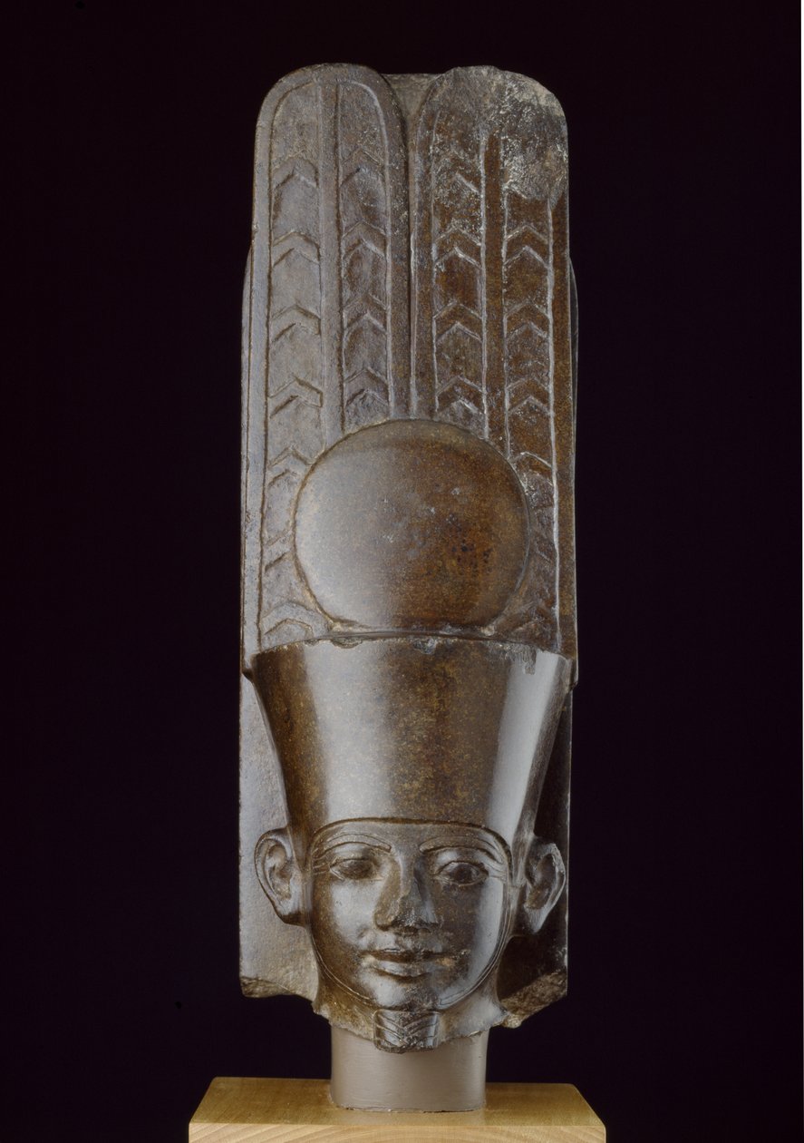 Amunin kvartsiittipää, johon on kaiverrettu takapilarin Horuksen nimi Tanewatamani kaiverrettu tummanruskea kvartsiitti tekijältä Egyptian 25th Dynasty