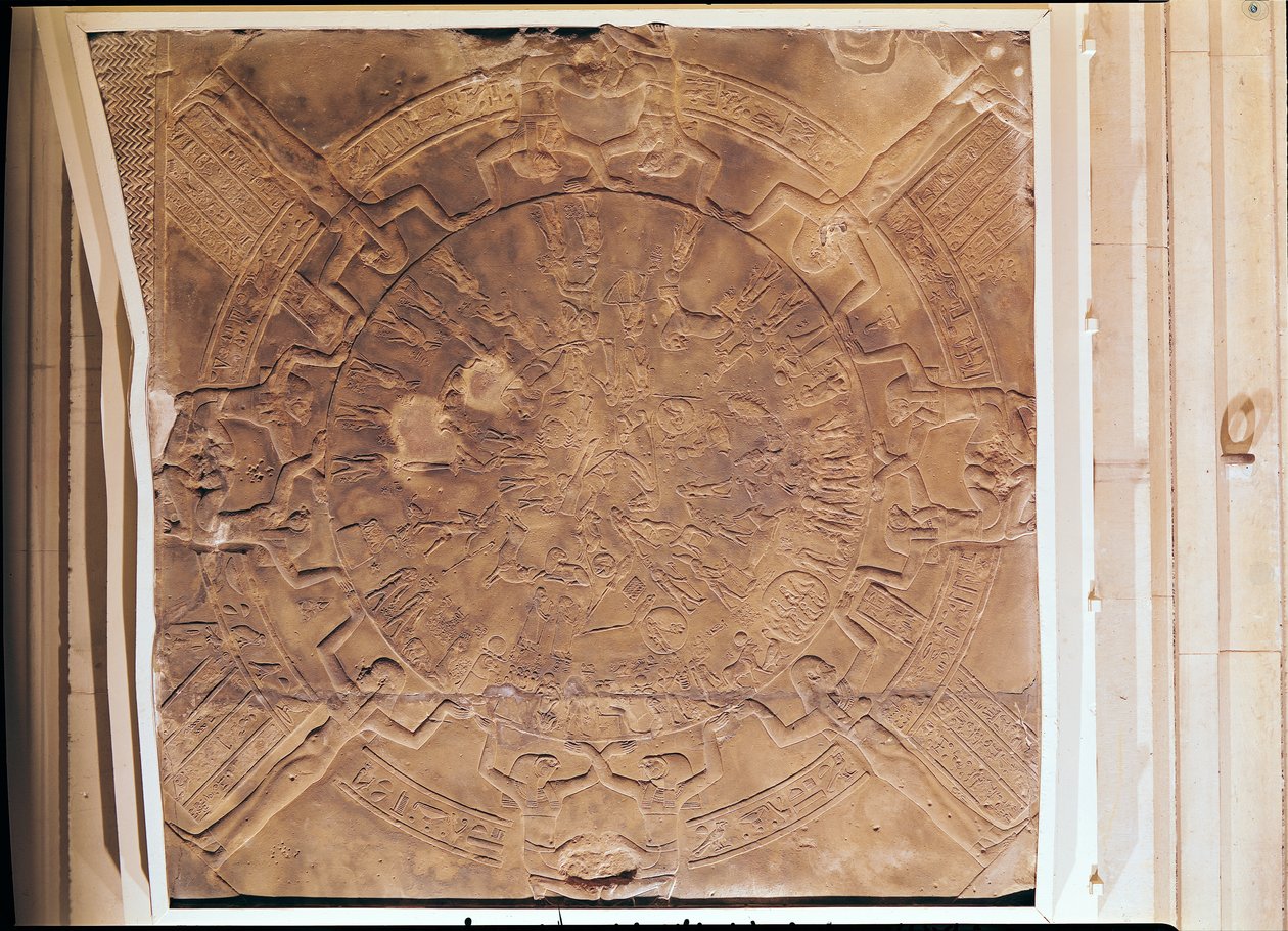 Dendarahin horoskooppi, pienen kappelin (naos) katosta Hathorin temppelissä Dendarahissa (hiekkakivi) (katso myös 326926 yksityiskohta) tekijältä Egyptian Ptolemaic Period