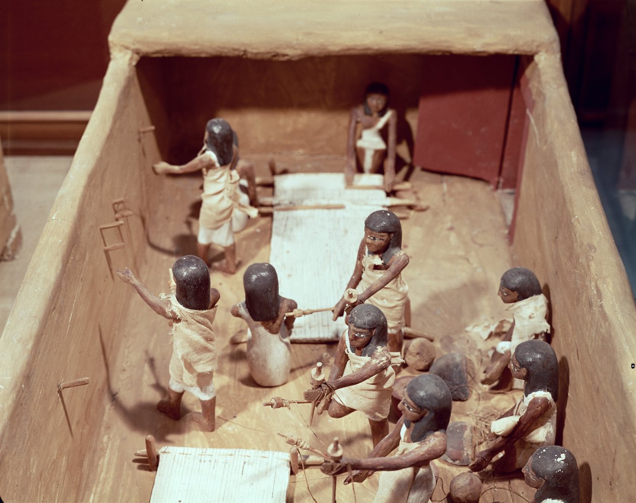 Tekstiilipajan hautamalli, Meketren haudasta, aatelisten laaksosta, Keski-valtakunnasta, noin 2000 eKr. (maalattu puu) tekijältä Egyptian 11th Dynasty