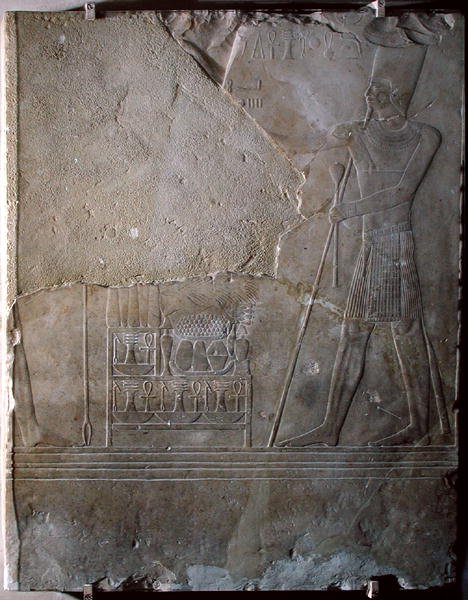 Reliefi, joka kuvaa Mentuhotep III:n (n. 2004–1992 eKr.) uhrilahjoja, Keski-valtakunta, n. 1982–1970 eKr. (kalkkikivi) tekijältä Egyptian 11th Dynasty