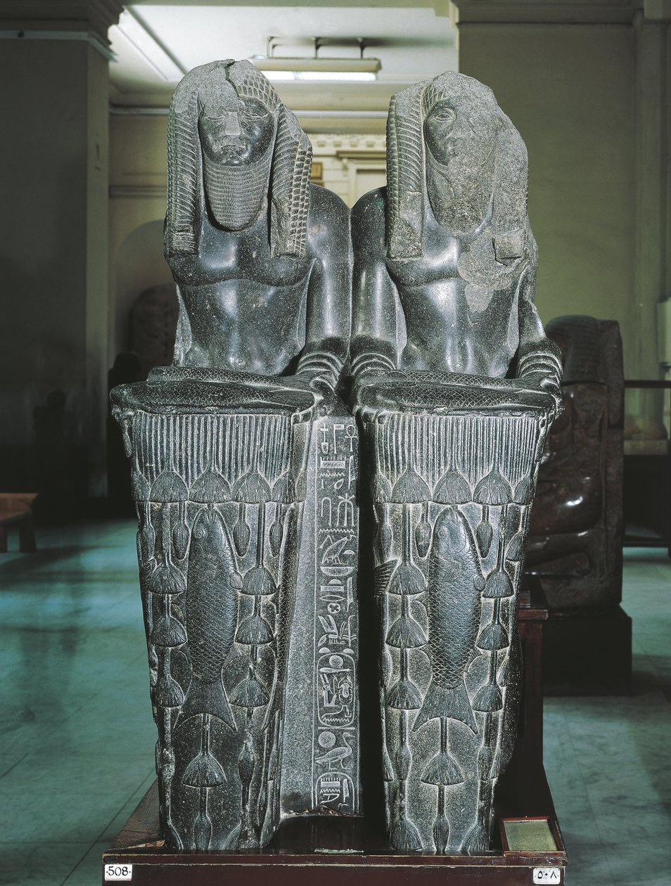 Kaksoispatsas Amenemhatista Niilin jumalana Tanisista tekijältä Egyptian 12th Dynasty