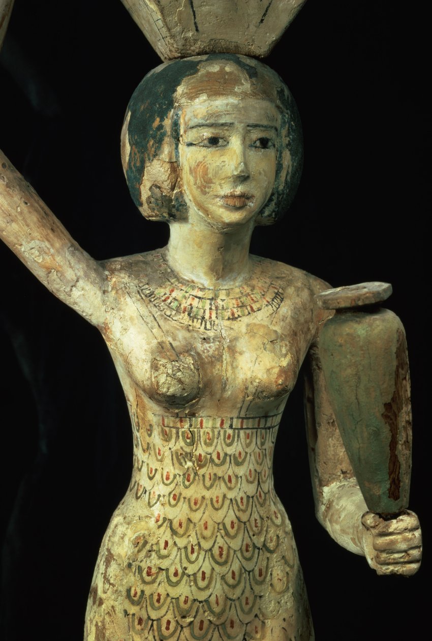 Naispuolinen uhrilahjoja kantava nainen, jolla on vesimalja kädessään ja astia päässään, Egypti, keskimmäinen valtakunta, n. 1950 eaa. (stukattu ja maalattu viikunapuu) (yksityiskohta kuvasta 93791) tekijältä Egyptian 12th Dynasty