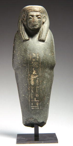 Ushabti-hahmo pappi Ra-s-hetep-ibille, Keski-valtakunta, noin 1950 eKr. (greywacke) tekijältä Egyptian 12th Dynasty
