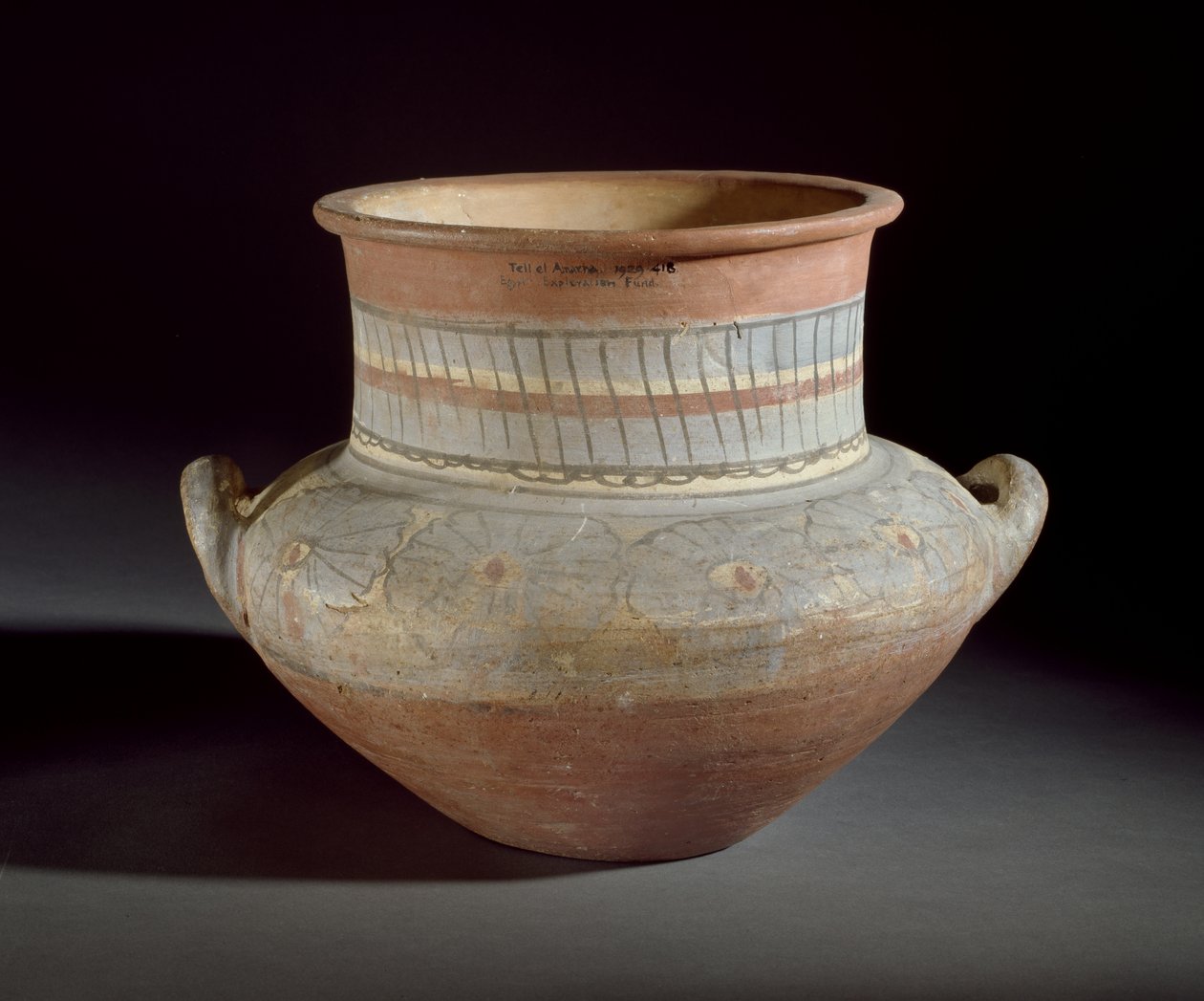 Koristeltu purkki, jossa on korvakahvat, Amarna, 14. vuosisata eaa. (keramiikka). tekijältä Egyptian 18th Dynasty