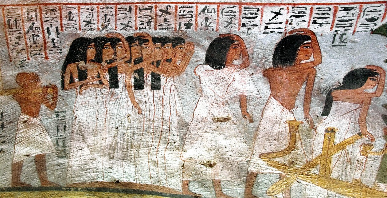 Egyptin antiikki: itkukulkue. Royn haudan maalaus tekijältä Egyptian 18th Dynasty