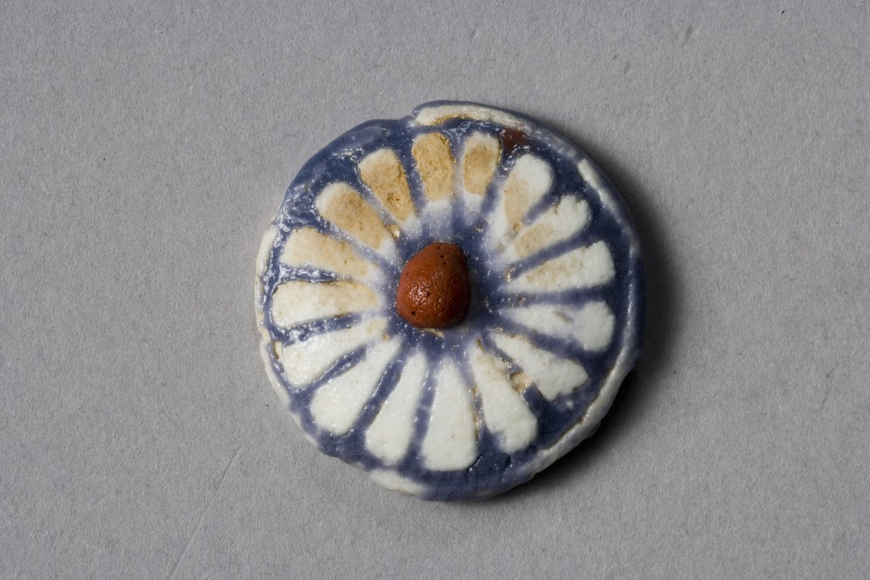Kukkapyörre, Amarna-kausi, 1353-37 eKr. (fajanssi) tekijältä Egyptian 18th Dynasty