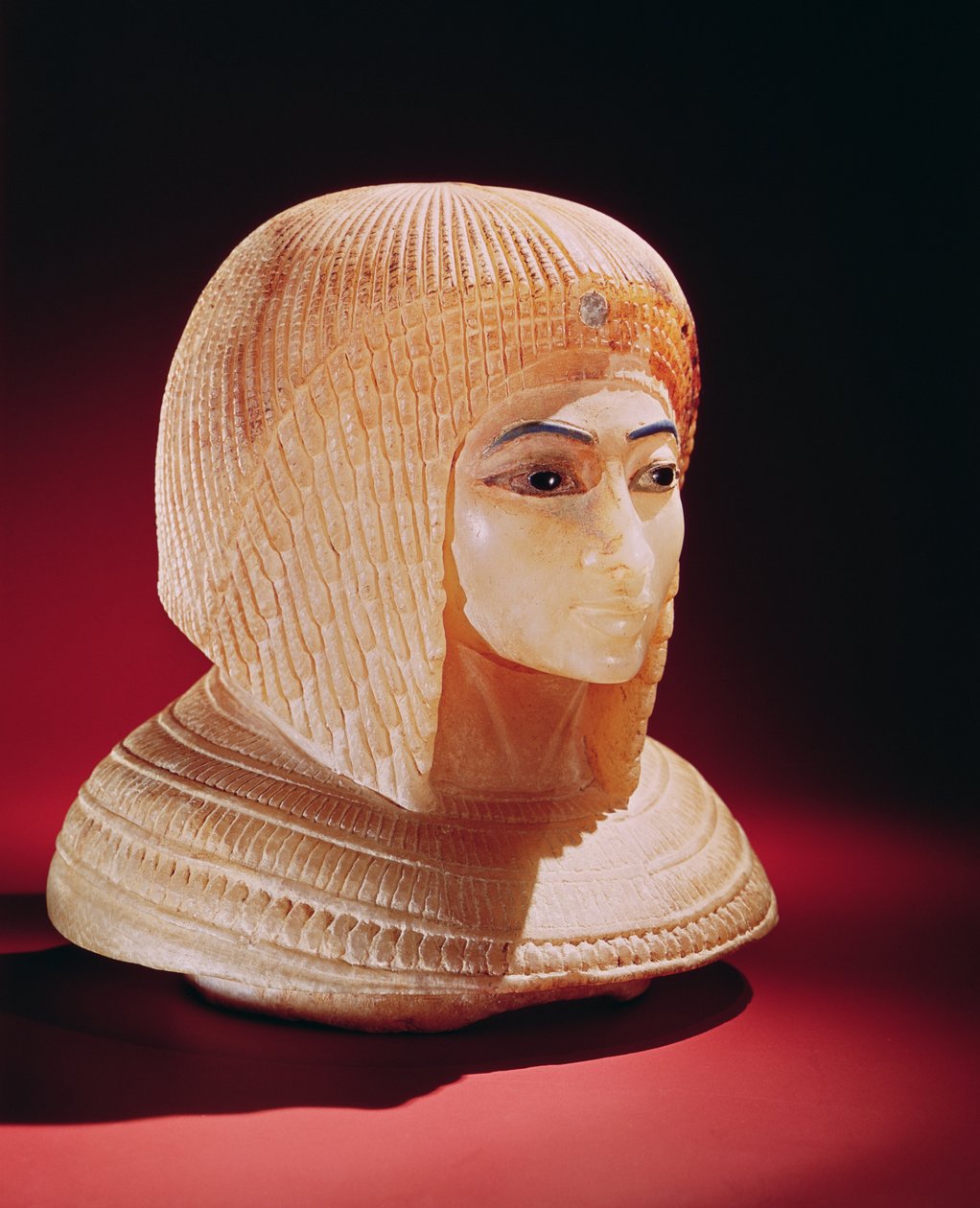 Naisen pää, jonka uskotaan olevan prinsessa Kiya, Uusi kuningaskunta (alabasteri) tekijältä Egyptian 18th Dynasty