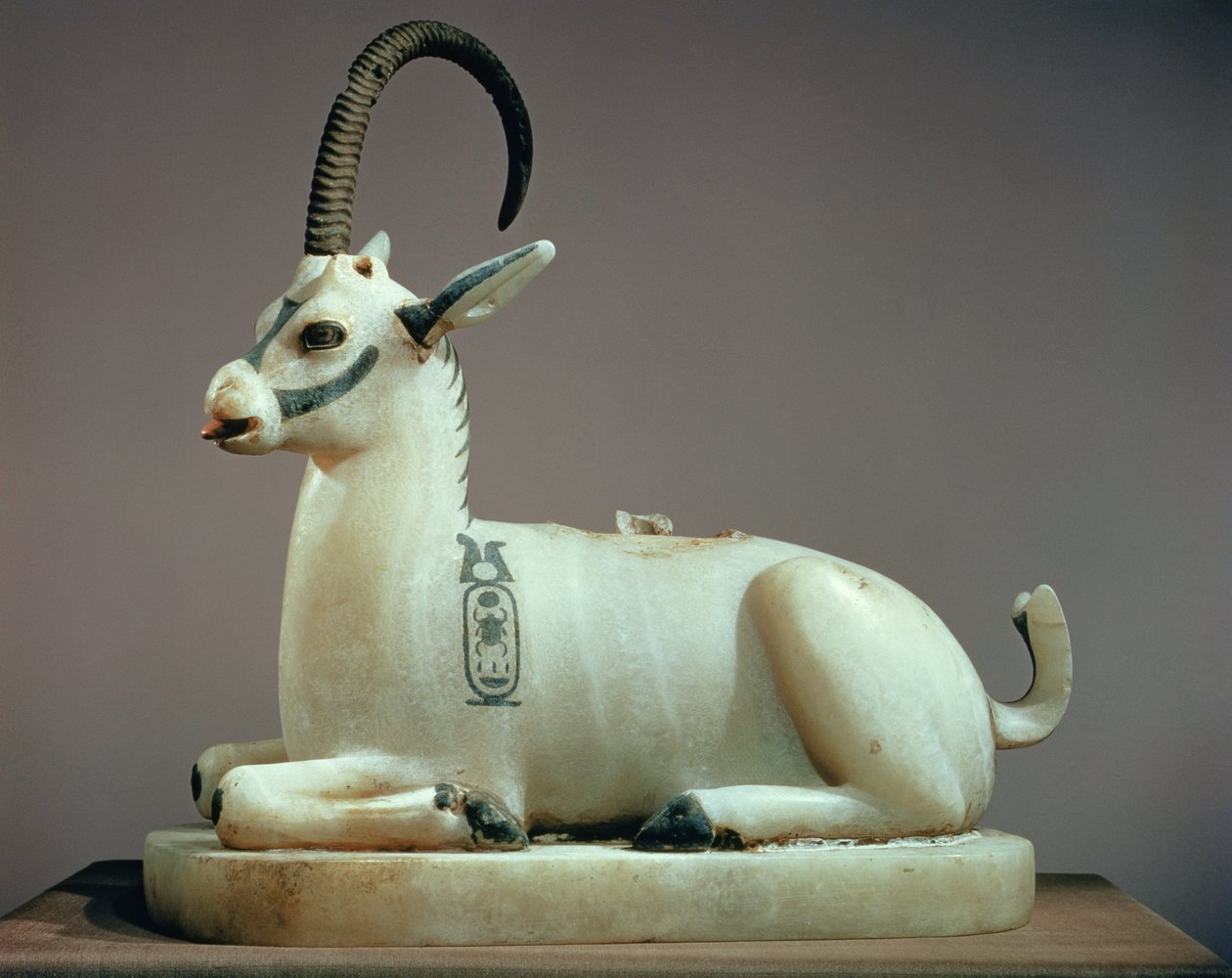 Tutankhamonin haudasta (n. 1370-52 eKr.) New Kingdom (n. 1370-52 eKr.) peräisin olevan metsäkurkun muotoisen unguent-purkin kansi (maalattu alabasteri) tekijältä Egyptian 18th Dynasty