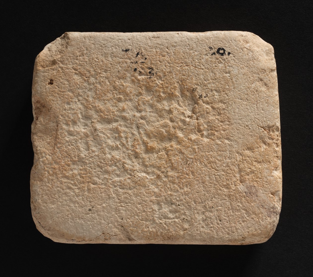 Kalkkikivimuotti metallikorujen valamiseen, Uusi valtakunta tekijältä Egyptian 18th Dynasty