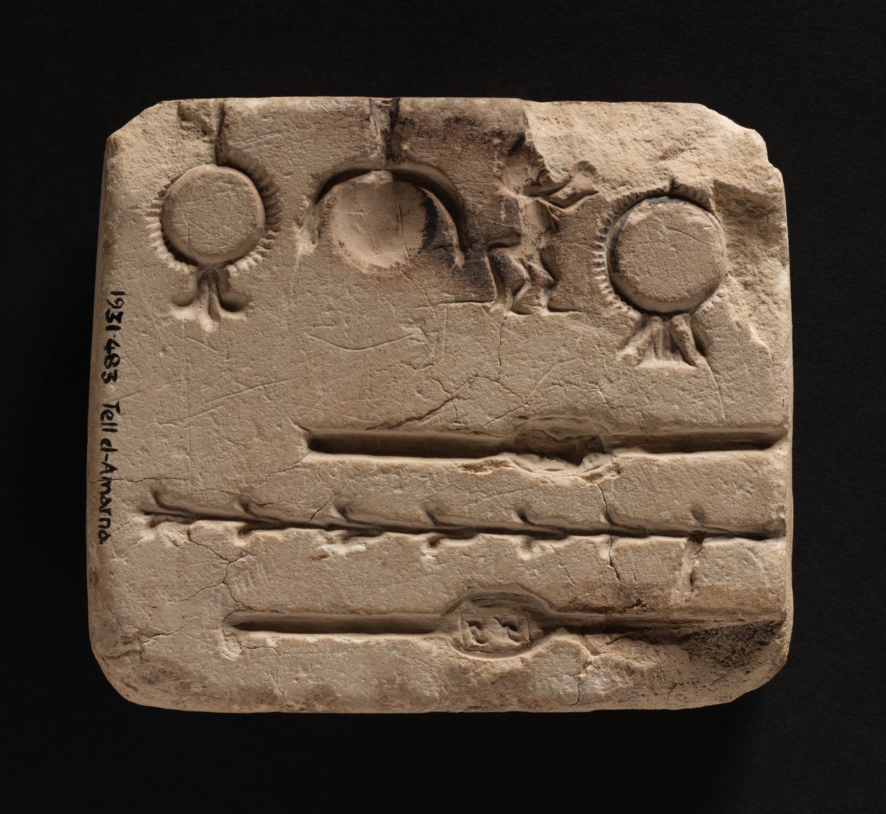 Kalkkikivimuotti metallikorujen valamiseen, Uusi valtakunta tekijältä Egyptian 18th Dynasty