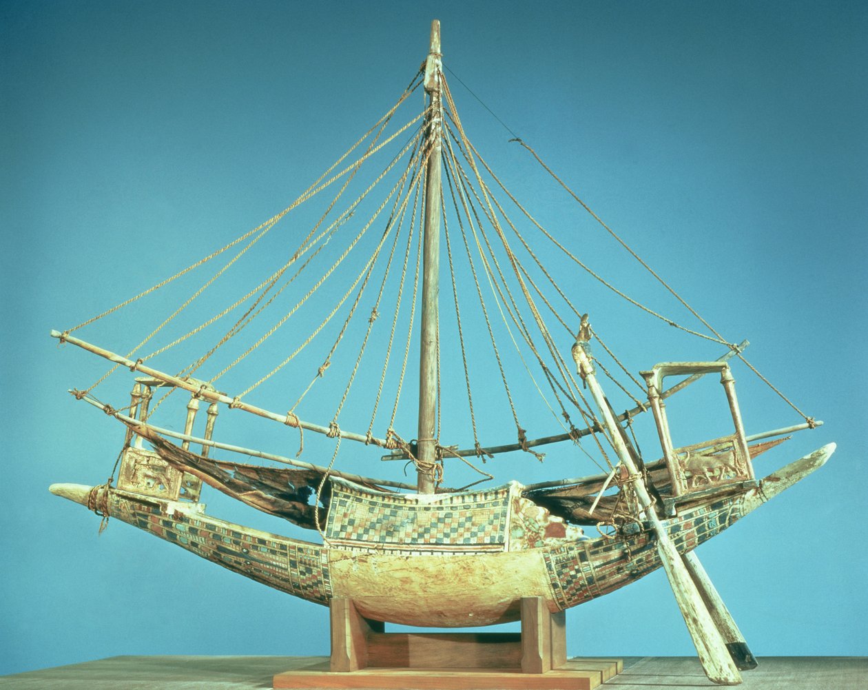 Malli yhdestä faraon veneistä, Tutankhamonin haudasta (n. 1370-52 eKr.) Uusi kuningaskunta (puuta) tekijältä Egyptian 18th Dynasty