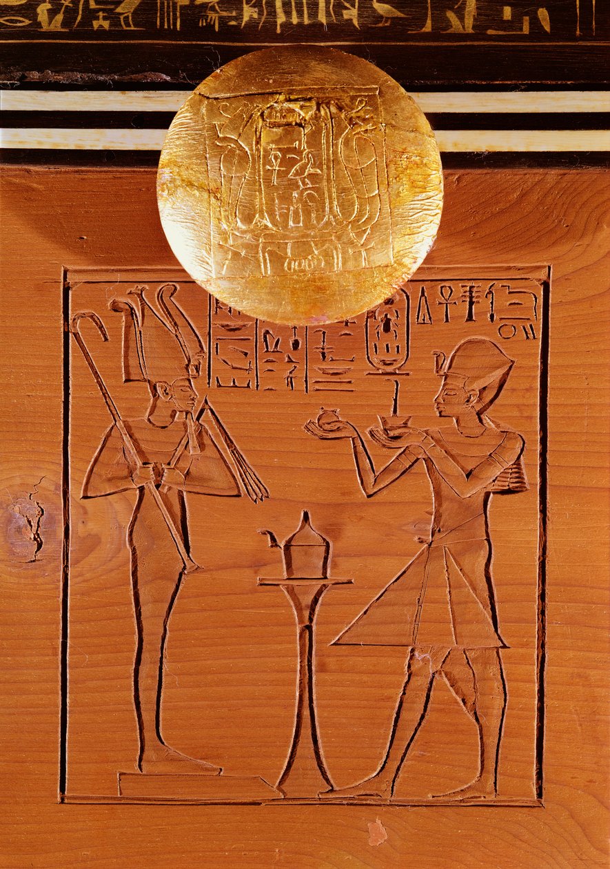 Kannettava arkku, yksityiskohta Tutankhamonista (n. 1370–1352 eKr.), joka uhrasi Osirikseen, Tutankhamonin haudasta, Uudesta kuningaskunnasta (eebenpuu, norsunluu, puu ja pronssi) tekijältä Egyptian 18th Dynasty