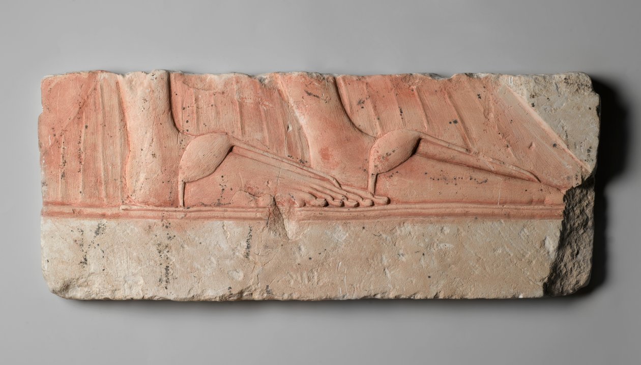 Reliefi, joka kuvaa kuninkaallisten naisten sandaalijalkoja, Tell el-Amarnasta, Uudesta kuningaskunnasta, n. 1353–1332 eKr. (kalkkikivi) tekijältä Egyptian 18th Dynasty