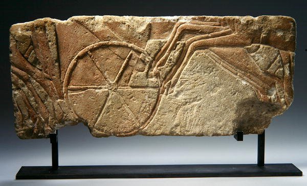 Reliefi, joka esittää osan kuninkaallisesta kulkueesta, Uusi kuningaskunta, Amarna-kausi (1353-37 eKr.) (kalkkikivi) tekijältä Egyptian 18th Dynasty