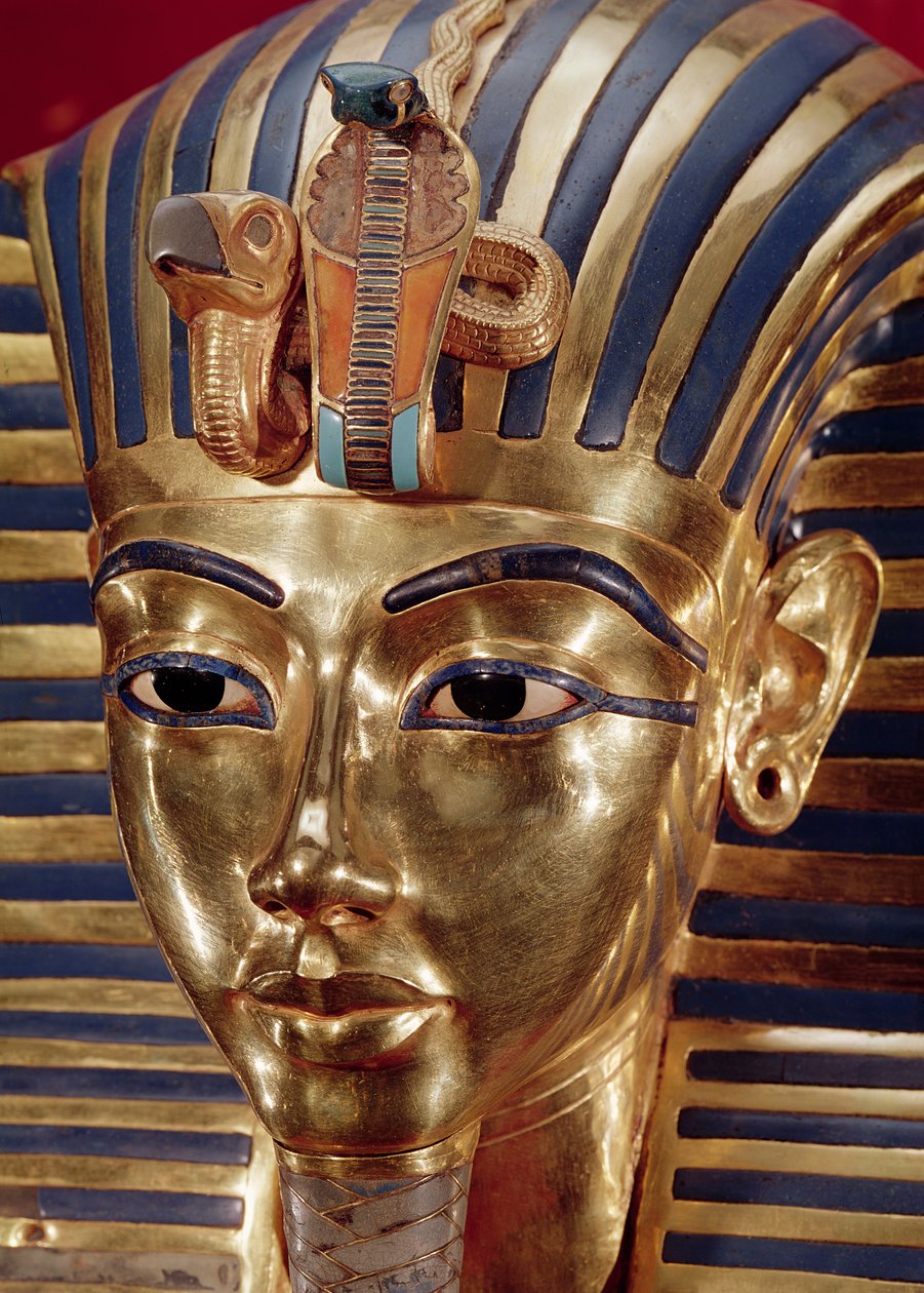 Kultanaamio, Tutankhamonin aarteesta (n. 1370-52 eKr.) n. 1340 eKr. (puolijalokivillä upotettu kulta) (katso myös 149421 & 3981) tekijältä Egyptian 18th Dynasty