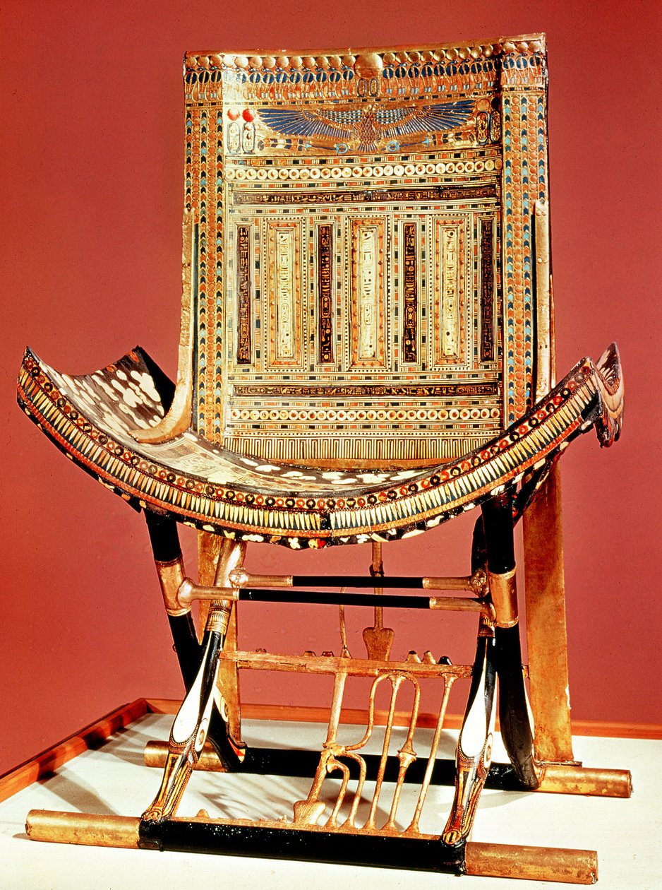 Faaraoiden kirkollinen valtaistuin, Tutankhamonin haudalta (n. 1370-52 eKr.) Uusi kuningaskunta (uurteinen puu) (katso myös 59232) tekijältä Egyptian 18th Dynasty
