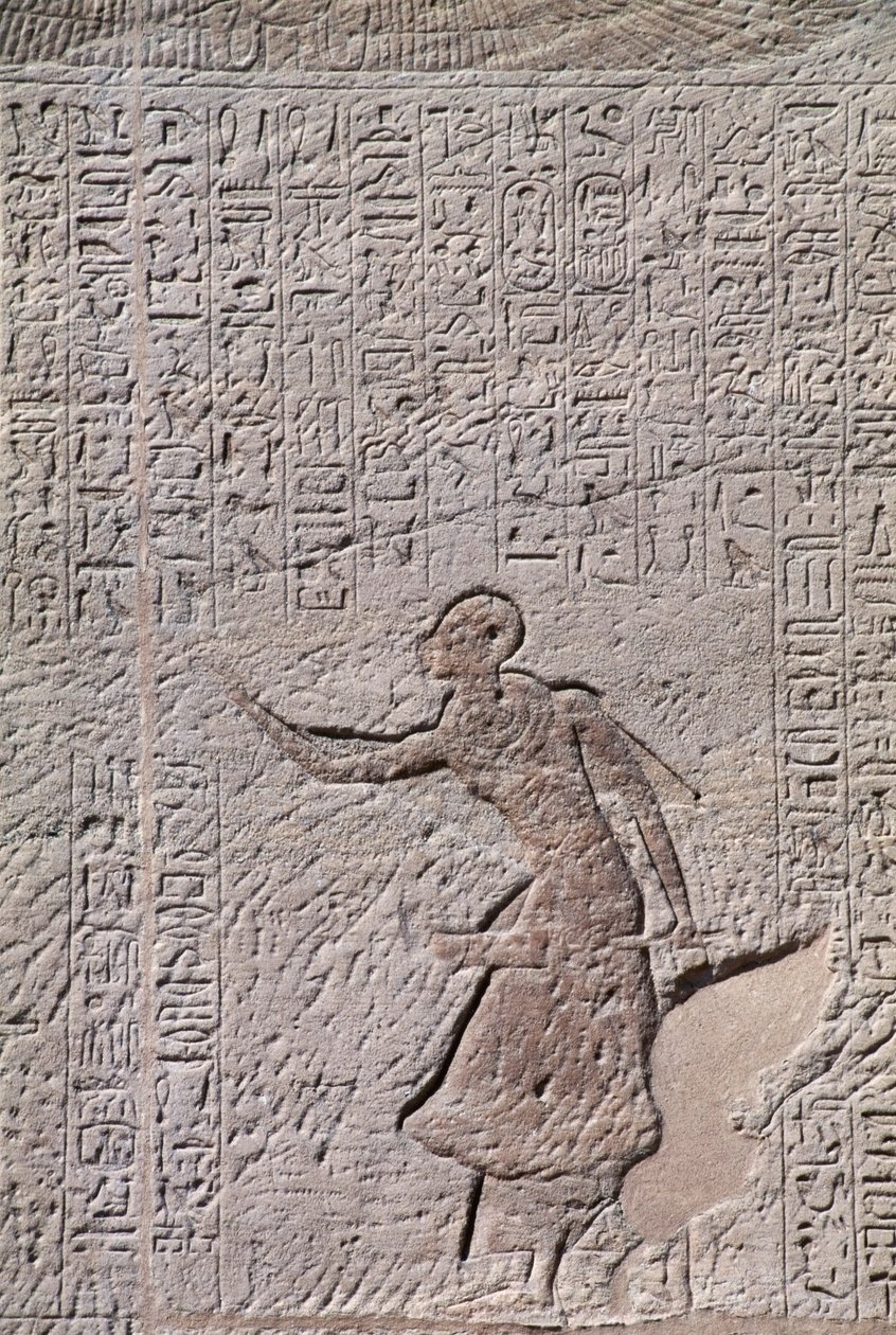 Basreliefi Hathorin pienestä temppelistä, joka on omistettu kuningatar Nefertarille, Abu Simbel (Unescon maailmanperintöluettelo). tekijältä Egyptian 19th Dynasty