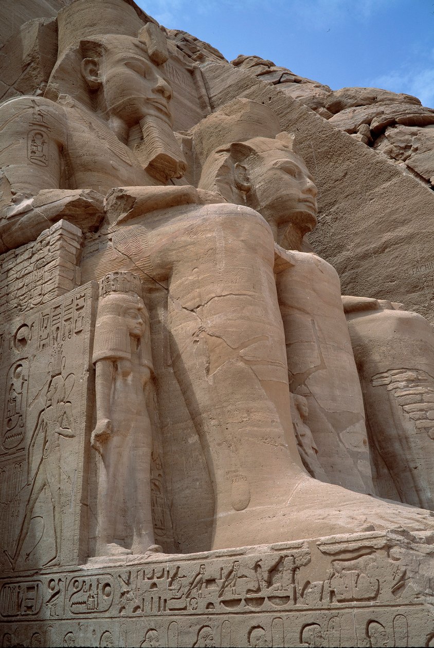 Egyptin antiikin: Ramses II:n temppelin kolossi. 1271-1256 eaa. Abu Simbel (Abu Simbel), Aswan, Egypti tekijältä Egyptian 19th Dynasty