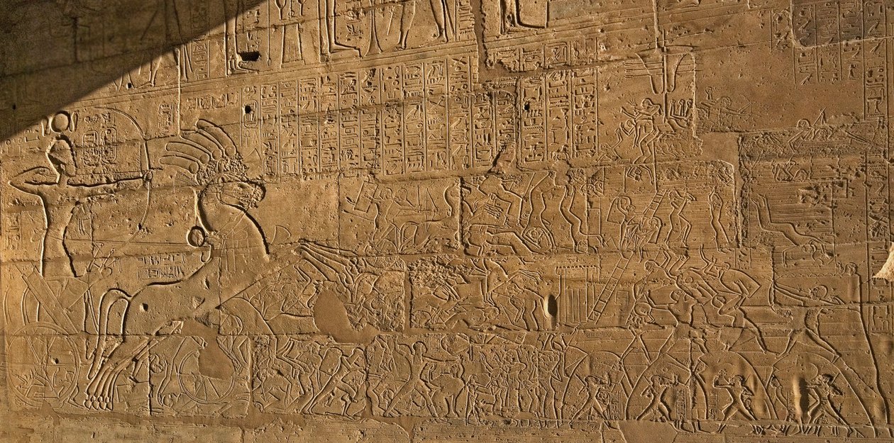 Egyptin antiikin aika: näkymä RamSes II:n urotekoja juhlivista reliefeistä Kadeshin taistelun aikana vuonna 1274 eKr., faarao Ramses II:lle omistettu hautajaistemppeli tekijältä Egyptian 19th Dynasty