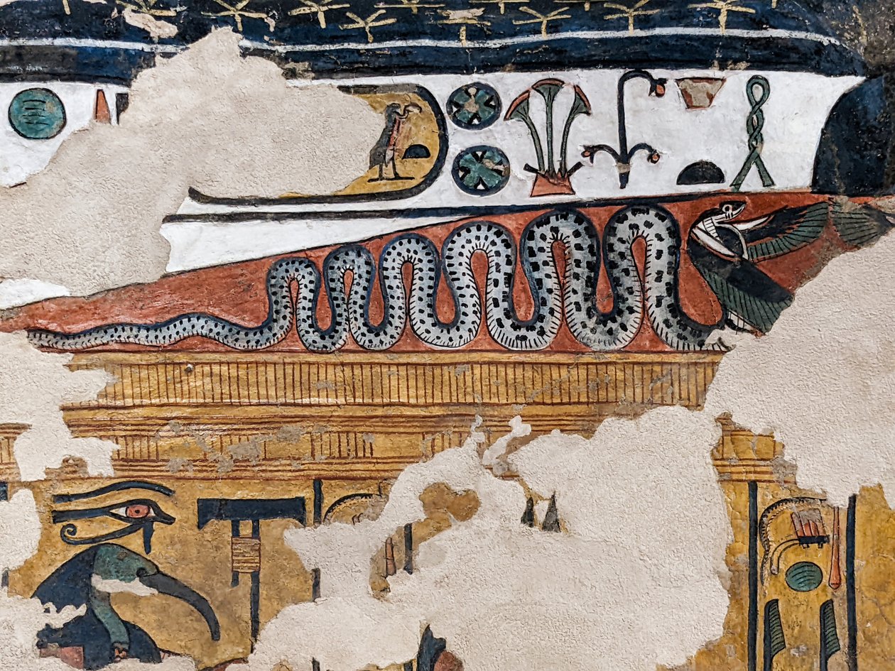 Maalaus siivekkäästä kobrahautahautasta Kuningatar Nefertari (seinämaalaus) tekijältä Egyptian 19th Dynasty