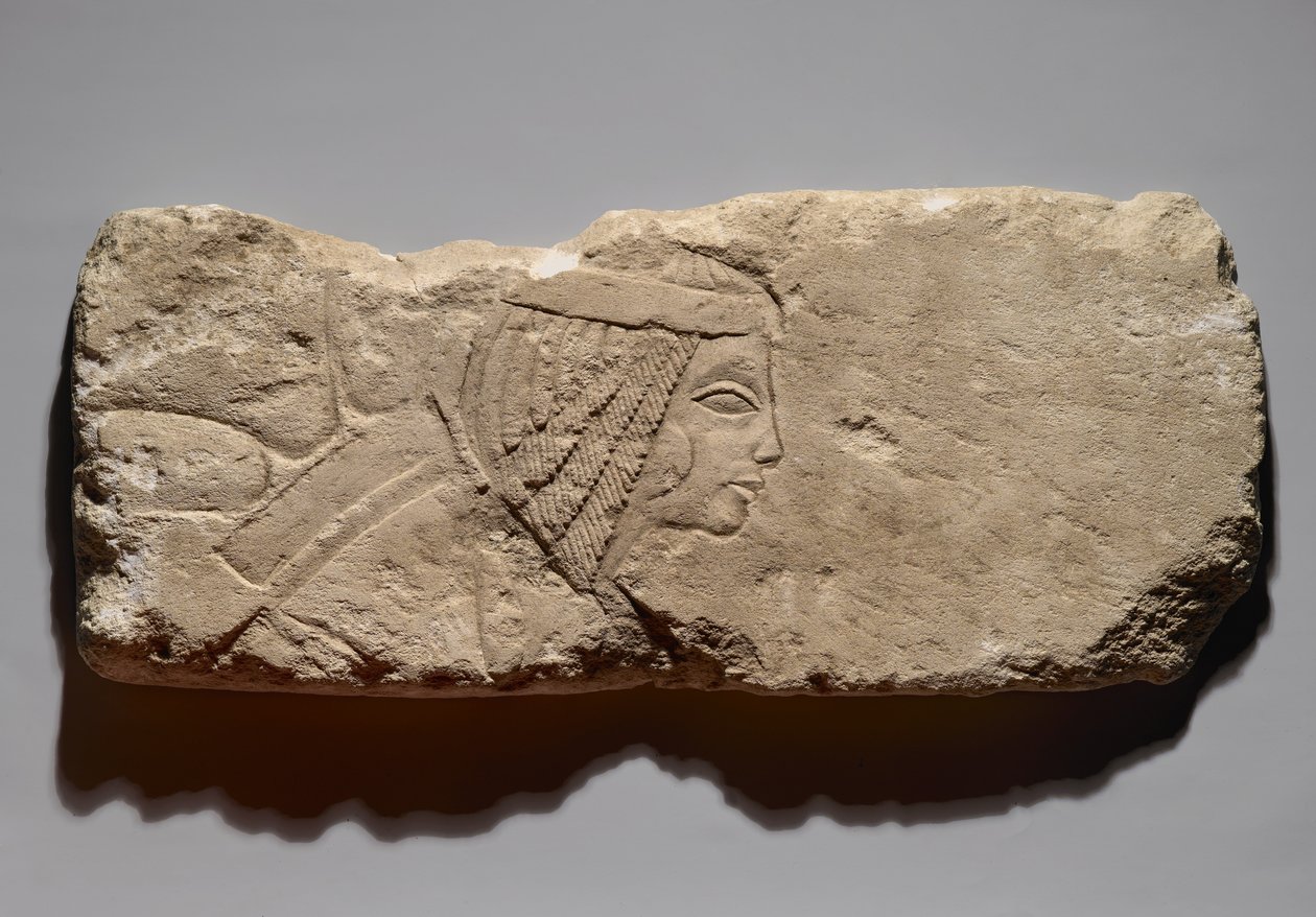 Naisen kohokuva, mahdollisesti Tell el-Amarnasta, Uudesta kuningaskunnasta, n. 1353-1336 eKr. (kalkkikivi) tekijältä Egyptian 19th Dynasty