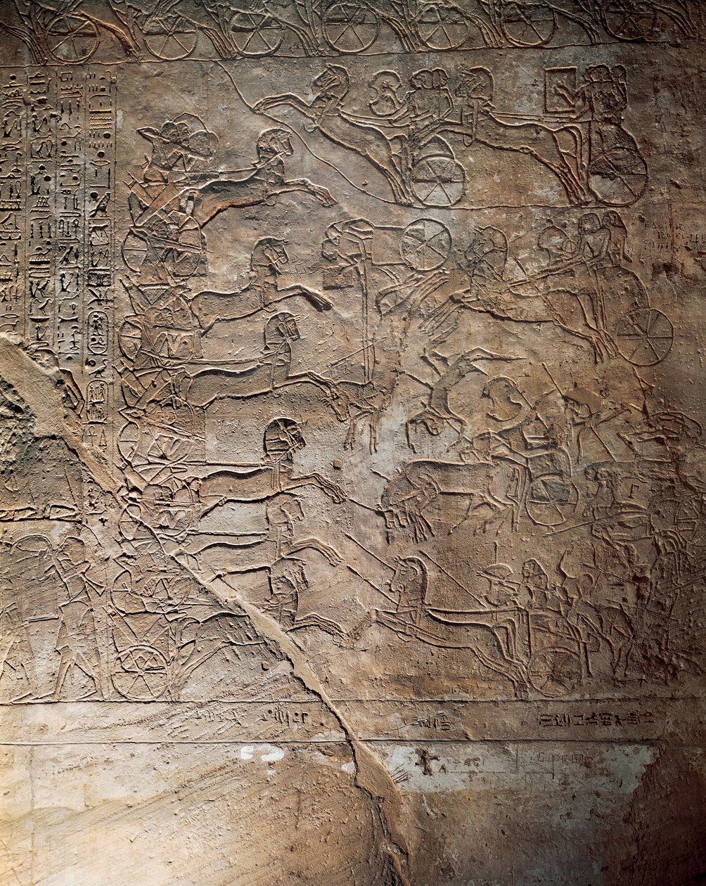 Taistelu egyptiläisten ja heettiläisten välillä Kadeshissa, helpotus, Abu Simbelin päätemppeli (Unescon maailmanperintöluettelo tekijältä Egyptian 19th Dynasty
