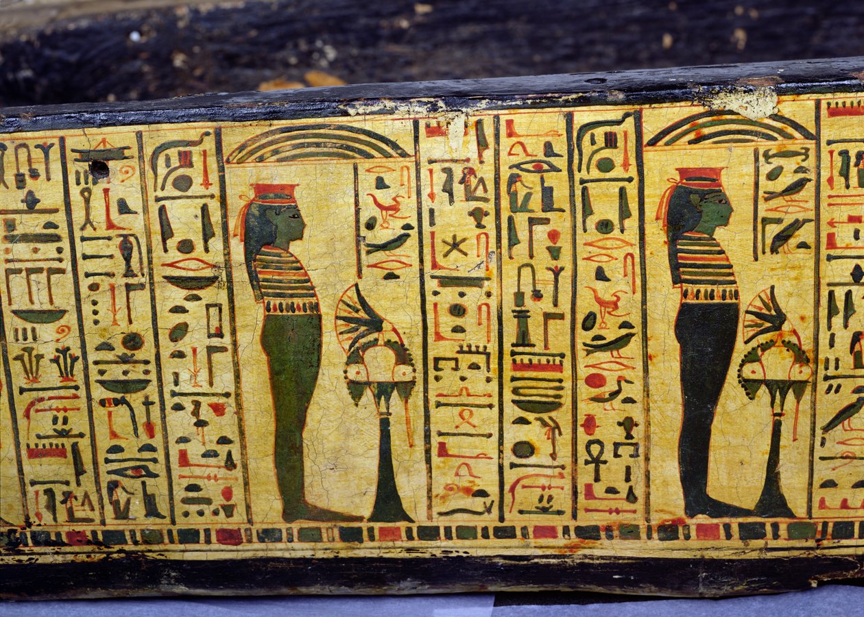 Yksityiskohta Nesyamunin muumion ulkoarkun pohjasta, mahdollisesti löydetty Deir El-Bahrista, Uudesta kuningaskunnasta, noin 1100 eKr. (maalattu puu) tekijältä Egyptian 20th Dynasty