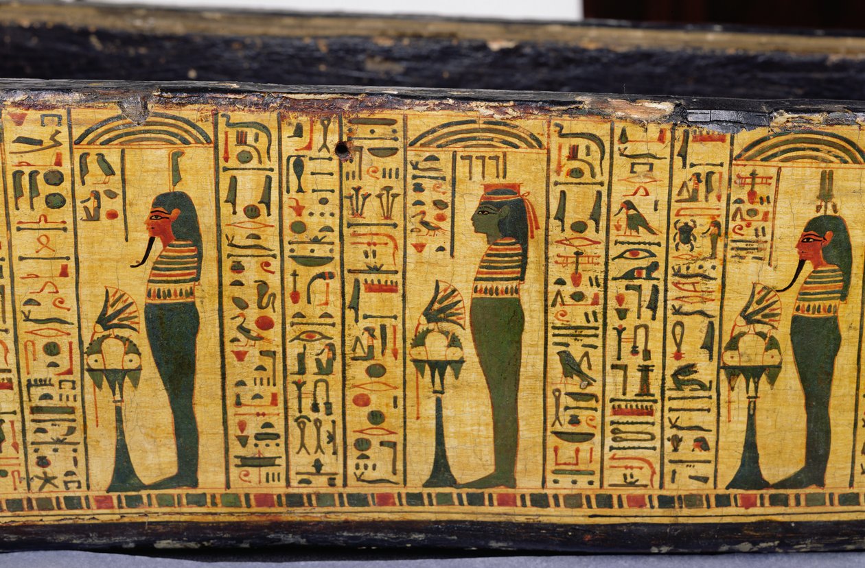 Yksityiskohta Nesyamunin muumion ulkoarkun pohjasta, mahdollisesti löydetty Deir El-Bahrista, Uudesta kuningaskunnasta, noin 1100 eKr. (maalattu puu) tekijältä Egyptian 20th Dynasty