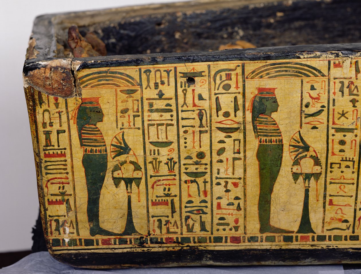 Yksityiskohta Nesyamunin muumion ulommasta arkkujalustasta, mahdollisesti löydetty Deir El-Bahrista, Uusi valtakunta, n. 1100 eaa. (maalattu puu). tekijältä Egyptian 20th Dynasty