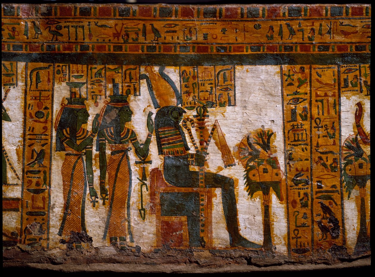 Egyptiläinen antiikin aika: jumalat Isis ja Nephtys palvovat Osirista. Heillä on elämän avaimet ristin ansee (Ankh) muodossa. 21. dynastian (1085-935 eKr.) kirjuri Butehamonin antropoidisen sarkofagin koristelu. Egyptin museo Torinossa (Tori tekijältä Egyptian 21st Dynasty
