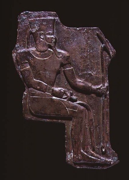 Amunin jumalan helpotuslaatta Isisin temppelistä Saqqarassa, myöhäisjakso, n. 760-656 eKr. (kupariseos) tekijältä Egyptian 25th Dynasty