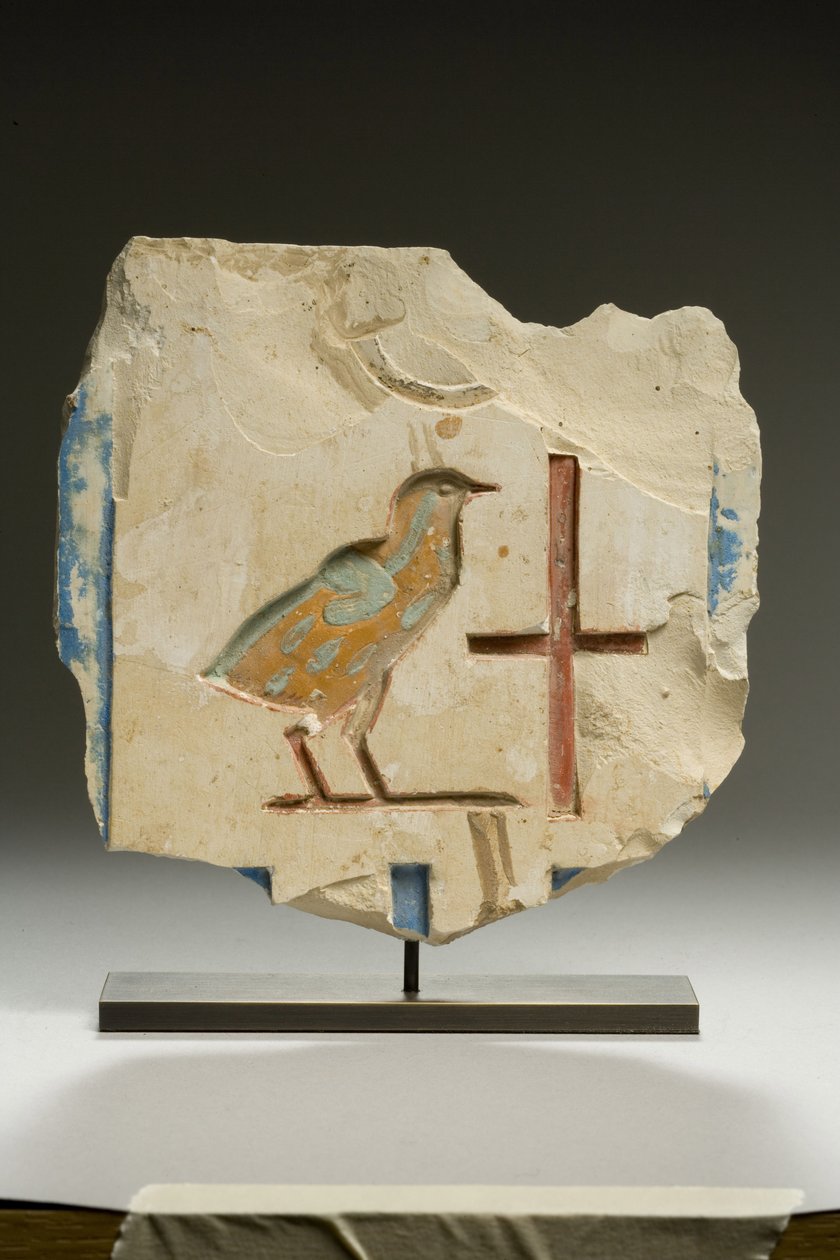 Reliefifragmentti, myöhäisdynastian aika (kalkkikivi) tekijältä Egyptian 26th Dynasty