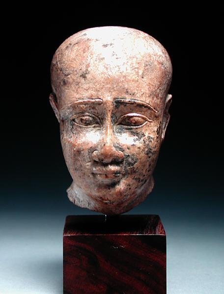 Miespää, n. 350 eKr. (kalkkikivi) (katso myös 185237) tekijältä Egyptian 30th Dynasty