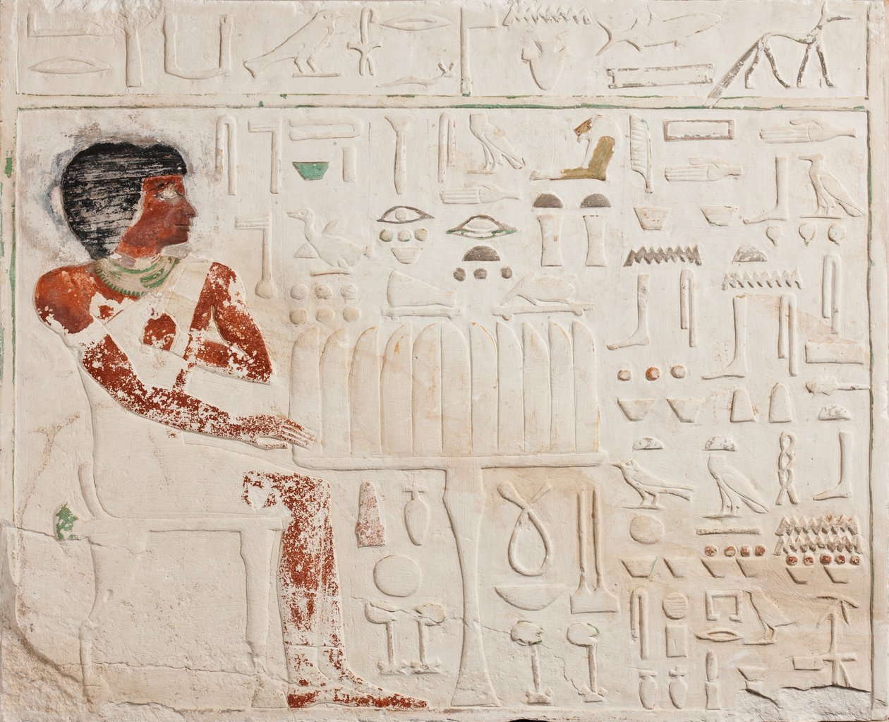 Huonekalut ja erilaiset esineet 1100- ja 1300-luvuilta tekijältä Egyptian 4th Dynasty