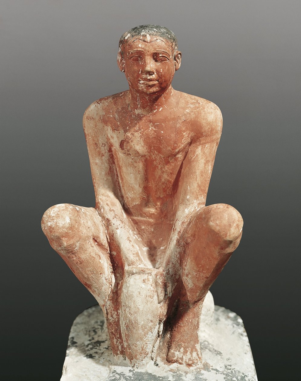 Egyptiläinen sivilisaatio, maalattu kalkkikivipatsas, joka kuvaa miestä muovailemassa savea, Saqqarasta, Egyptistä, noin 2465 5. vuosisadalta eKr. (kalkkikivi) tekijältä Egyptian 5th Dynasty