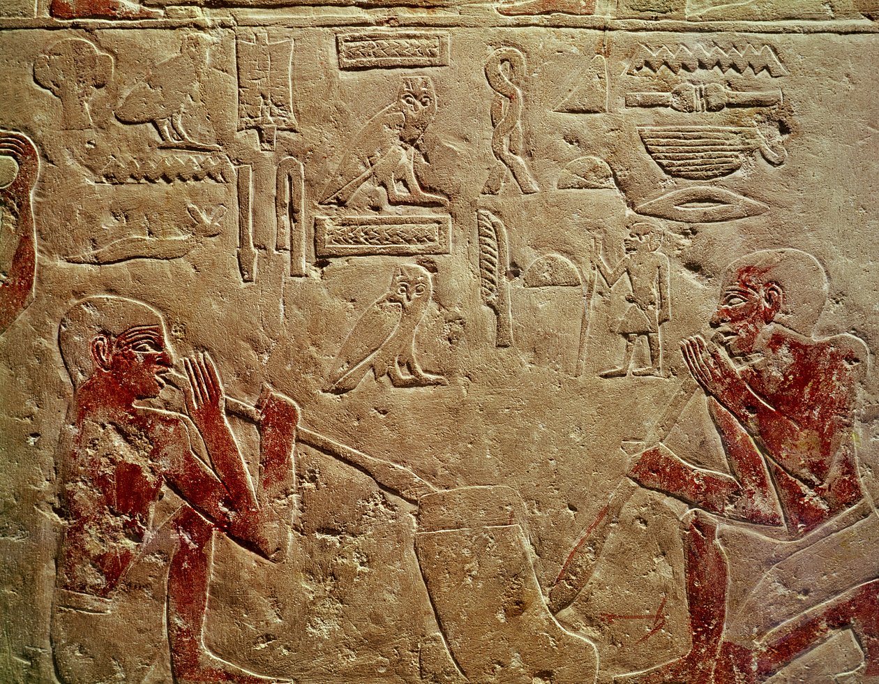 Lasinpuhaltimia kuvaava reliefi Kaemrehun Mastabasta, Saqqara, Vanha kuningaskunta, noin 2325 eKr. (maalattu kalkkikivi) tekijältä Egyptian 6th Dynasty