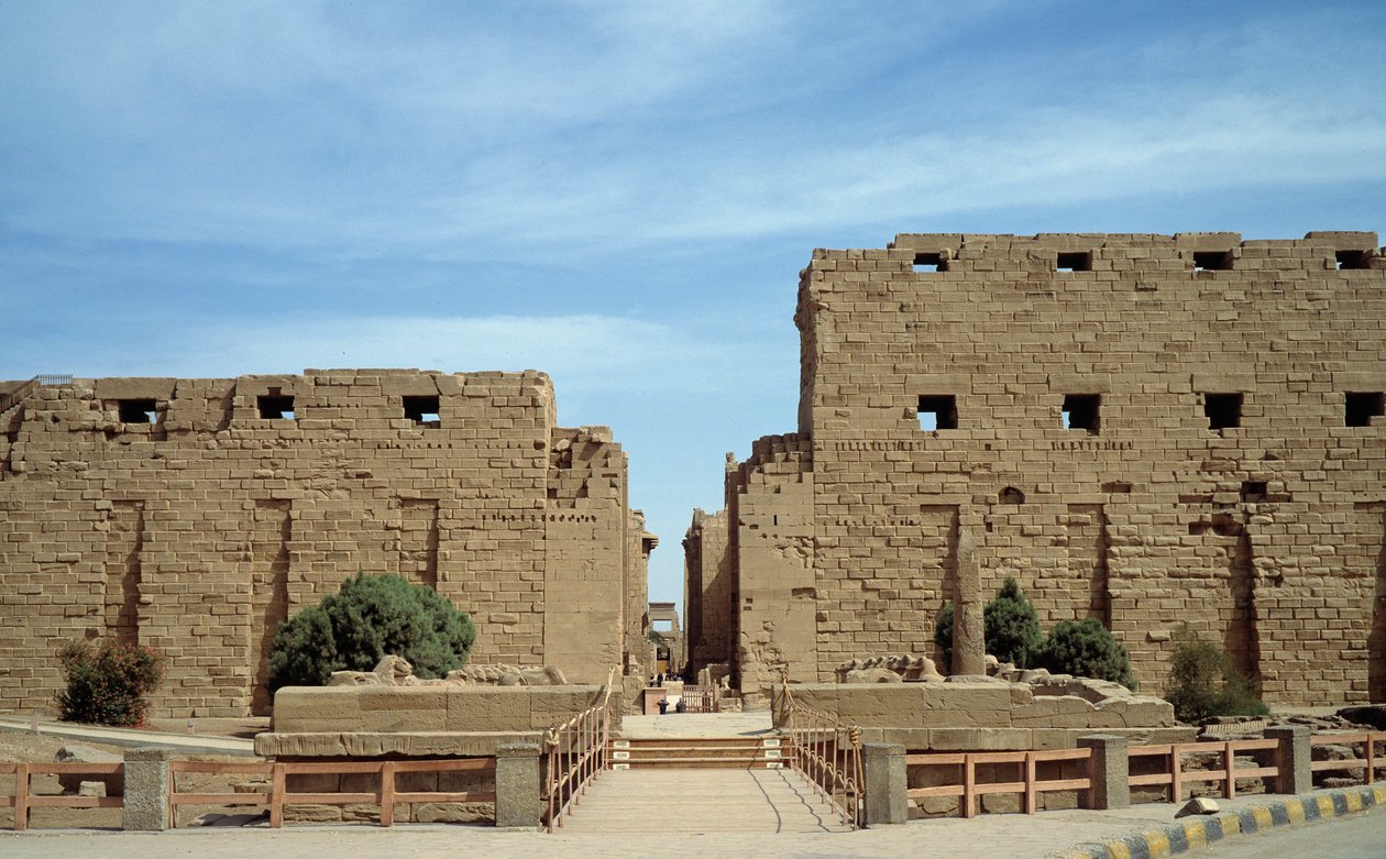 Egyptiläinen antiikki: näkymä Karnakin temppelistä. Egypti tekijältä Egyptian Egyptian