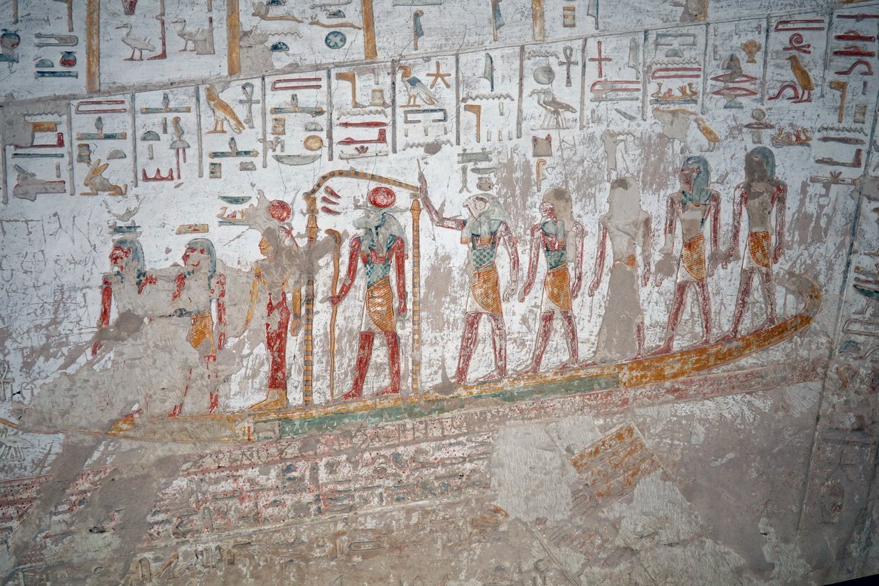 Ramses IX:n hauta, Hieroglyfi, Ra-jumala veneessä, Luxorissa tekijältä Egyptian Egyptian