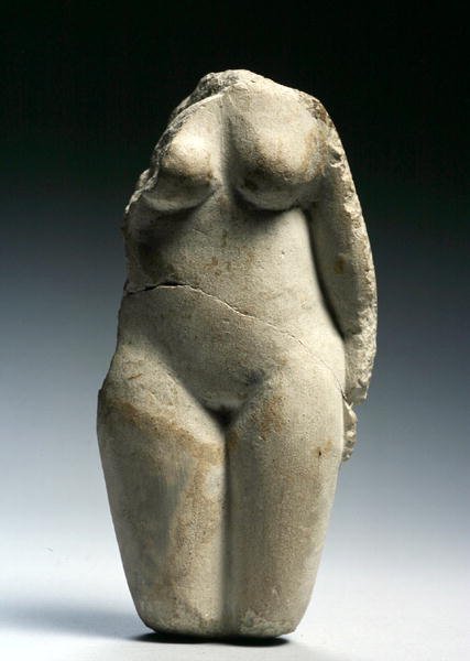 Naishahmo (kalkkikivi) tekijältä Egyptian Ptolemaic Period