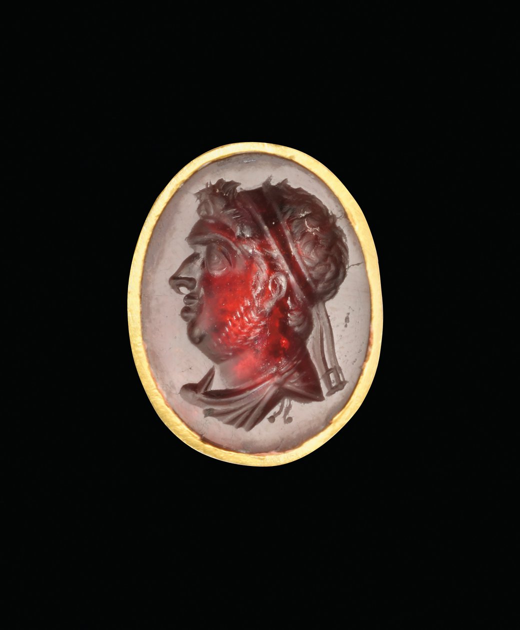 Hellenistinen kaiverrussormus, jossa on kuninkaallinen muotokuva Ptolemaiosten hallitsijasta, luultavasti Ptolemaios IX, Soter II, 2. vuosisadan loppu - 1. vuosisadan alku eKr. tekijältä Egyptian Ptolemaic Period