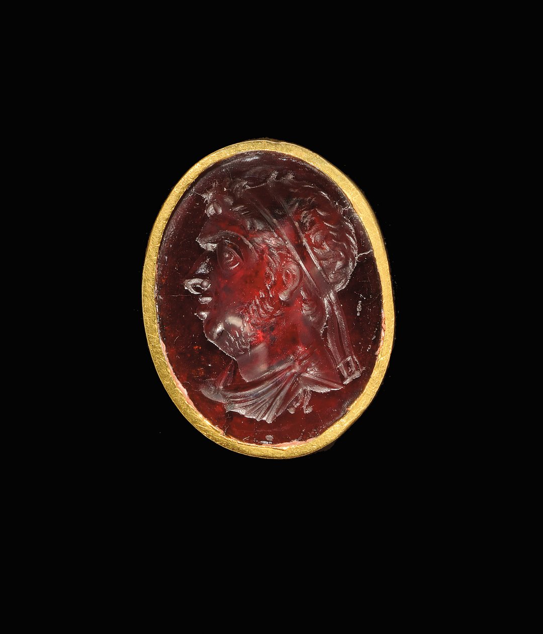 Hellenistinen kaiverrussormus, jossa on kuninkaallinen muotokuva Ptolemaiosten hallitsijasta, luultavasti Ptolemaios IX, Soter II, 2. vuosisadan loppu - 1. vuosisadan alku eKr. tekijältä Egyptian Ptolemaic Period