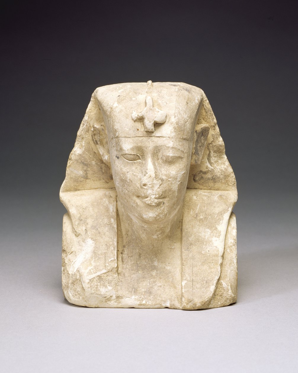 Kuvanveistäjän malli kuninkaasta, mahdollinen Ptolemaios I tai II (kalkkikivi) tekijältä Egyptian Ptolemaic Period