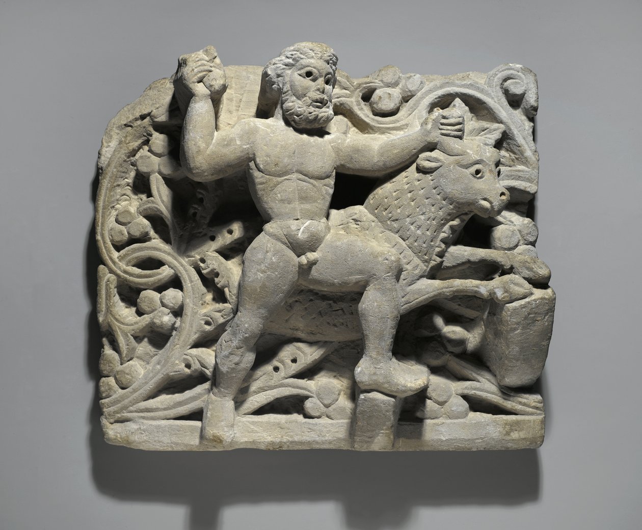 Heracles seppä Acheloosia härän muodossa, Oxyrhynchuksesta, n. 300-500 (kalkkikivi) tekijältä Egyptian School