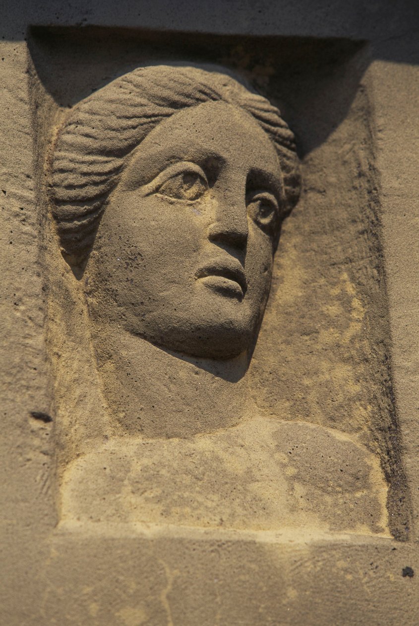 Relief, joka kuvaa Venusta, Wochengoettersteinia, Jupiter-pylvään yksityiskohtaa (kopio), Hausen an der Zaberia, Brackenheimia, Baden-Württembergiä, Saksaa, roomalaista sivilisaatiota, 2.-3. vuosisadalla jKr. tekijältä Nicolas d