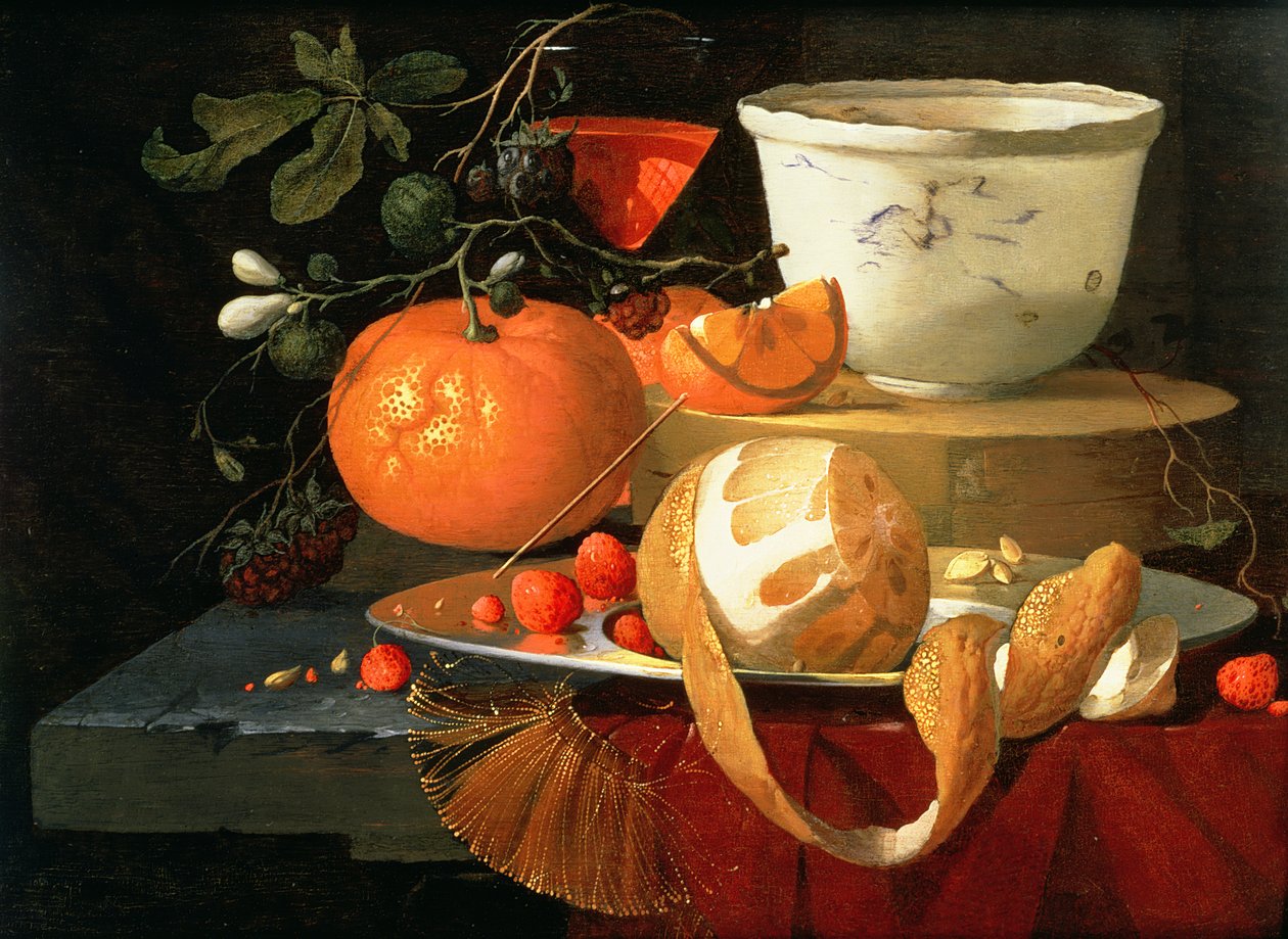 Appelsiinin, sitruunan ja mansikan asetelma tinalautasella, takana wan-li-kulho tekijältä Elias van den Broeck