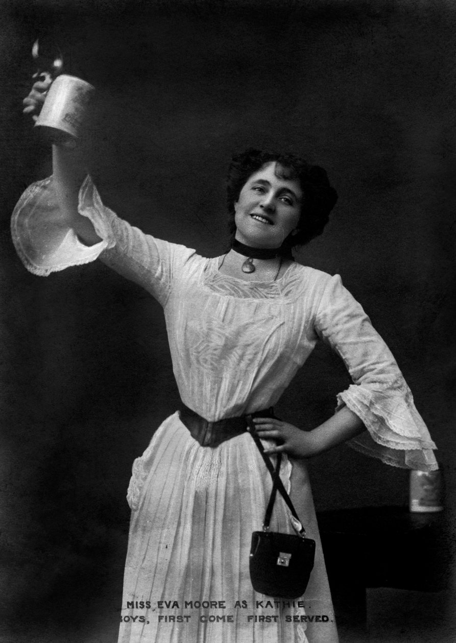 Eva Moore Kathiena elokuvassa Boys, First Come, First Served, 1903. tekijältä Ellis and Walery
