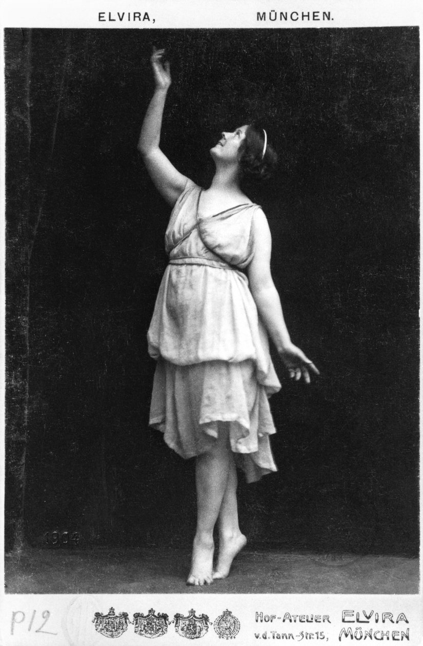 Isadora Duncan (1877-1927) noin 1903-04 tekijältä Elvira Studio